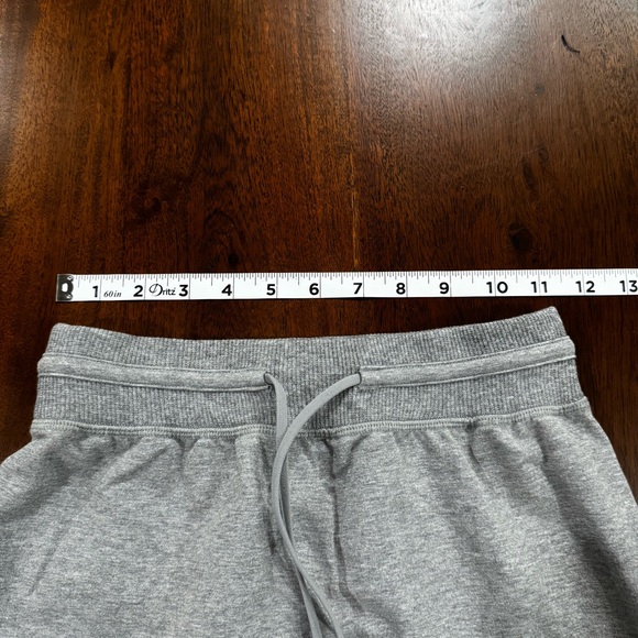 Lululemon Start Anew Skirt Size 2 - Picture 8 of 9